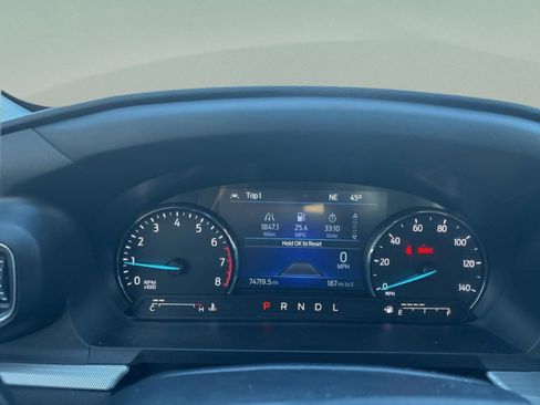 Used 2022 Ford Explorer XLT w/ Equipment Group 202A image 16