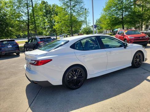 Certified 2025 Toyota Camry SE w/ Convenience Package image 7