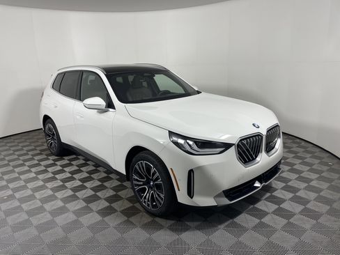 Used 2025 BMW X3 xDrive30i w/ Convenience Package AWD/4WD image 7