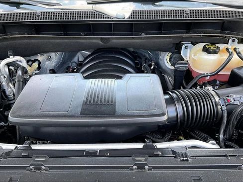 Used 2024 Chevrolet Tahoe LS RWD image 10