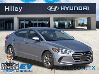 Used 2017 Hyundai Elantra SE video 2