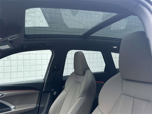 Certified 2025 Audi Q5 Premium Plus w/ Premium Plus image 23