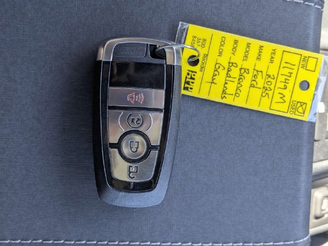 Used 2025 Ford Bronco Badlands AWD/4WD image 31