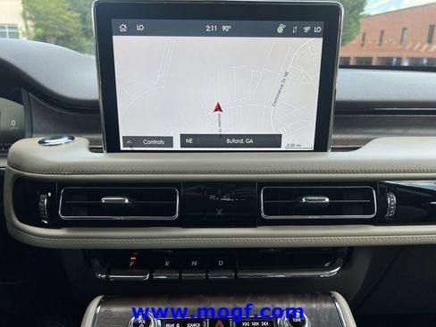 Used 2022 Lincoln Aviator Reserve w/ Equipment Group 201A AWD/4WD image 7