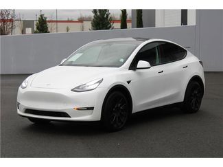 Used 2020 Tesla Model Y Long Range video 1