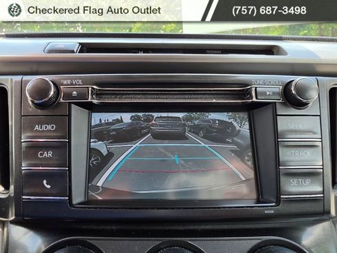 Used 2015 Toyota RAV4 LE FWD image 16
