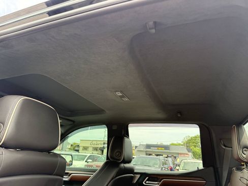 Used 2022 GMC Sierra 1500 Denali Ultimate AWD/4WD image 13