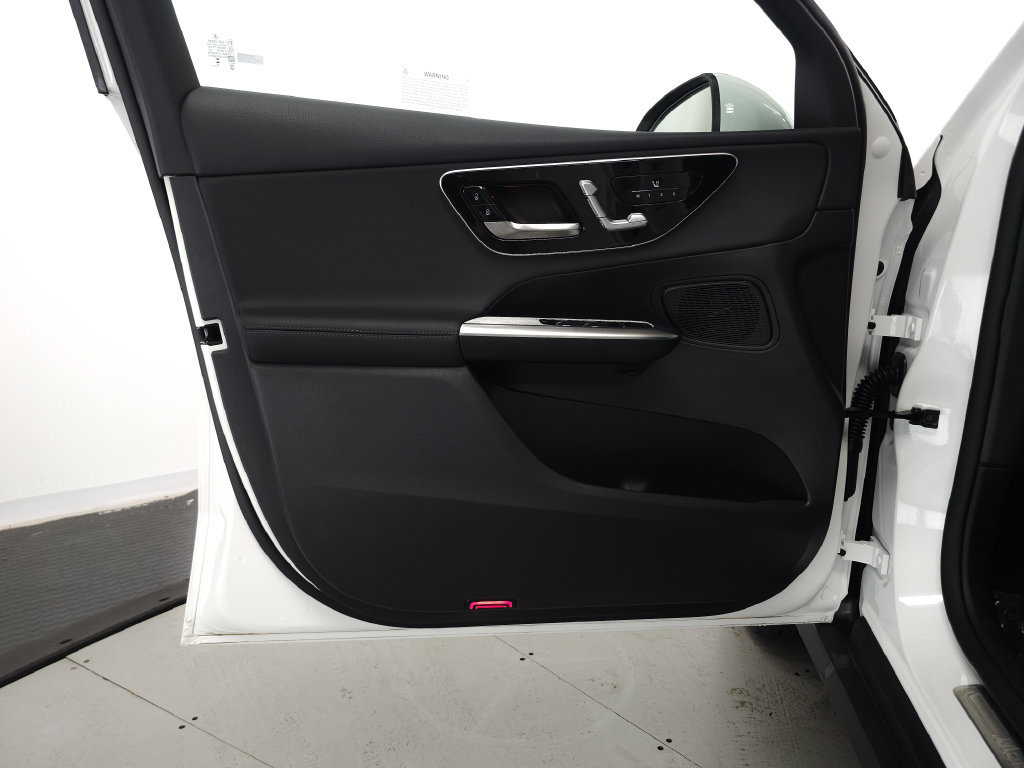 Certified 2026 Mercedes-Benz GLC 300 4MATIC image 5