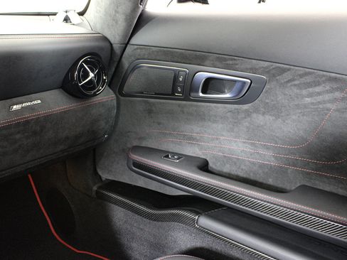 Used 2014 Mercedes-Benz SLS AMG Black Series image 40