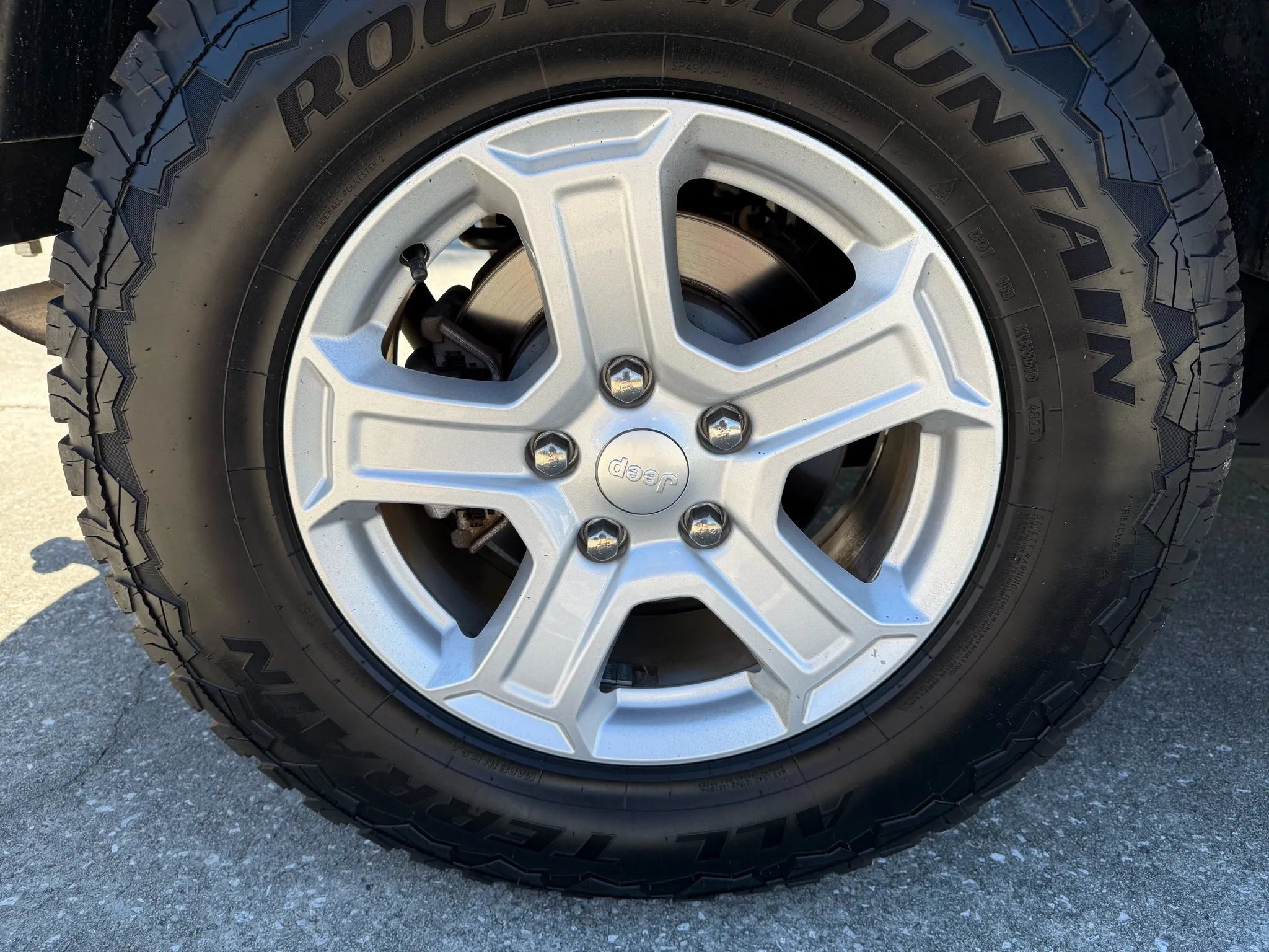 Used 2021 Jeep Wrangler Unlimited Sport AWD/4WD image 10