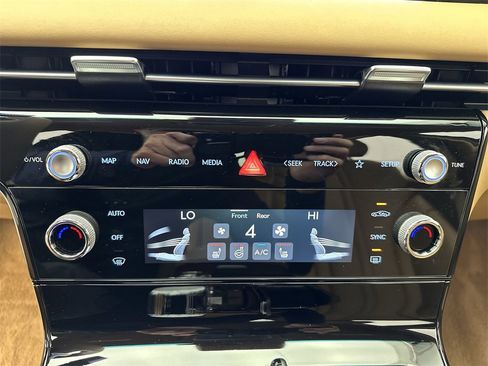 Certified 2025 Genesis G80 2.5T image 19