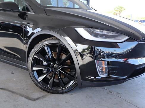 Used 2021 Tesla Model X Long Range image 4