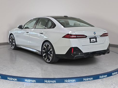 Used 2026 BMW 530i w/ Executive Package RWD image 9