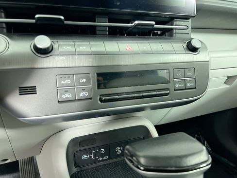 Used 2024 Hyundai Kona SEL FWD image 24