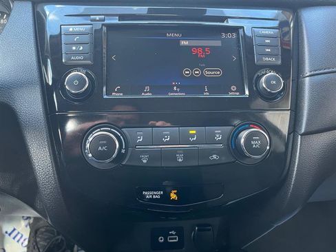 Used 2020 Nissan Rogue S image 14