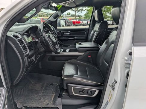 Used 2022 RAM 1500 Laramie AWD/4WD image 3