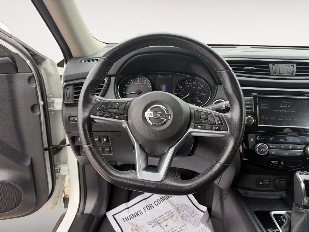 Used 2018 Nissan Rogue SV w/ Sun & Sound Touring Package AWD/4WD image 12