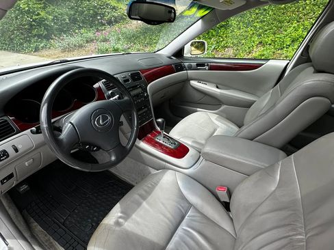 Used 2002 Lexus ES 330 FWD image 19