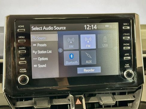 Used 2020 Toyota Corolla LE FWD image 25