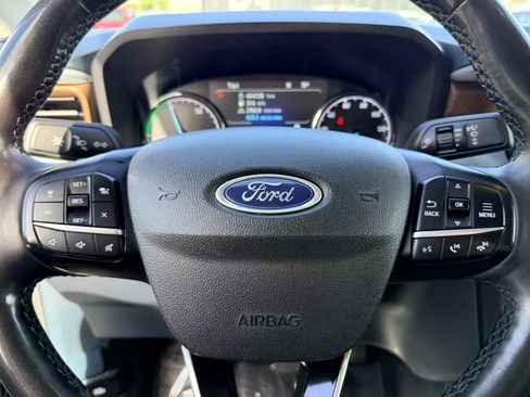 Used 2023 Ford Maverick Lariat w/ Lariat Luxury Package FWD image 11