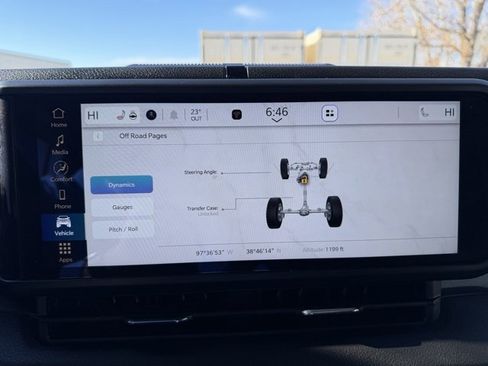 Used 2024 Jeep Gladiator Sport image 32