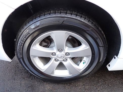 Used 2014 Toyota Sienna LE image 11