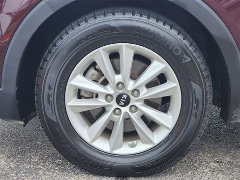 Used 2020 Kia Sorento S image 9