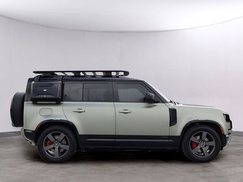 Used 2025 Land Rover Defender 110 X AWD/4WD image 4