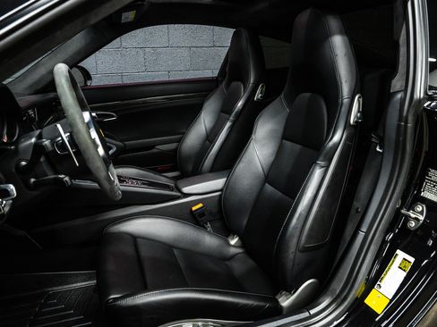 Used 2014 Porsche 911 Turbo S AWD/4WD image 6