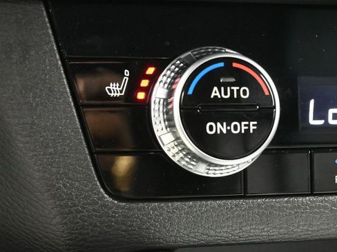 Used 2024 Mitsubishi Outlander SEL FWD image 21