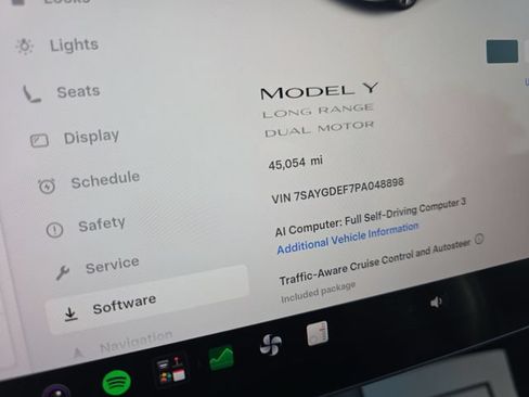 Used 2023 Tesla Model Y Performance AWD/4WD image 15