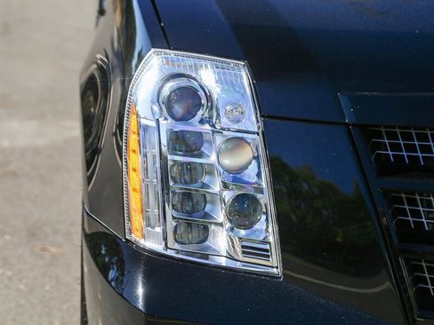 Used 2014 Cadillac Escalade ESV Premium image 10