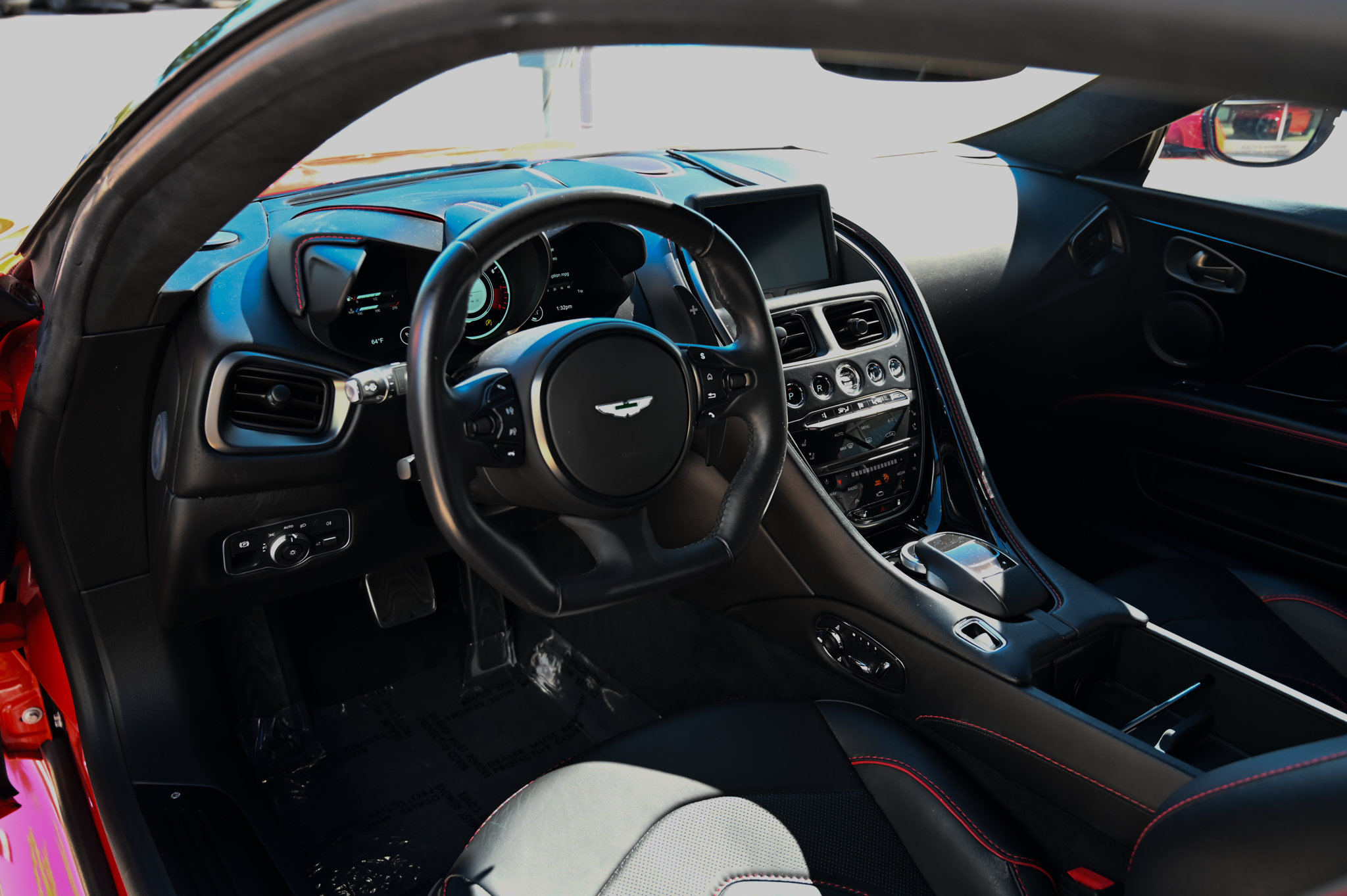 Used 2020 Aston Martin DBS Superleggera RWD image 16