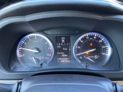 Used 2015 Toyota Highlander XLE AWD/4WD image 30