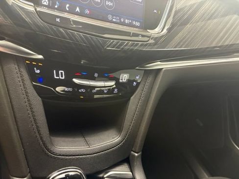 Used 2024 Cadillac XT6 Premium Luxury AWD/4WD image 27