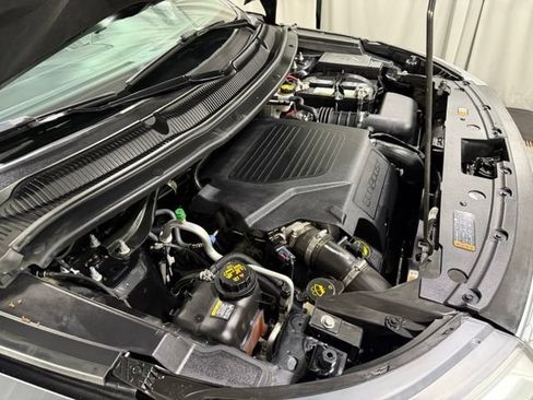 Used 2019 Ford Explorer Platinum AWD/4WD image 27