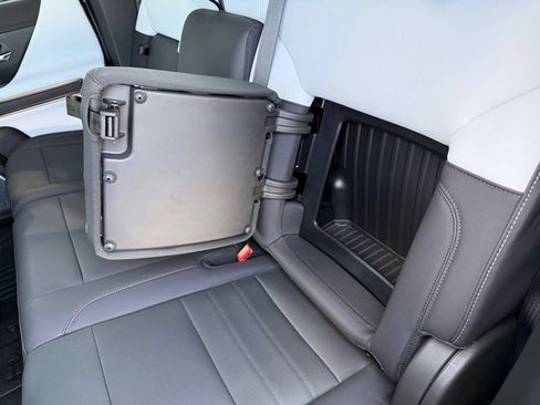 Used 2025 GMC Hummer EV 2X AWD/4WD image 33