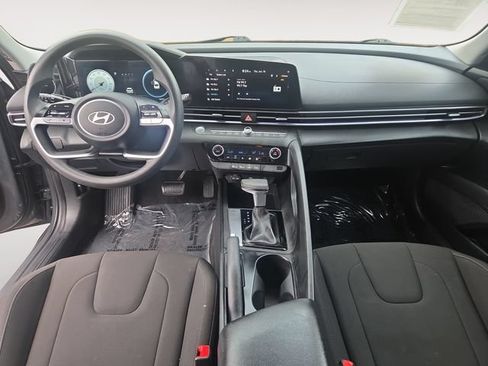 Used 2024 Hyundai Elantra SEL FWD image 10
