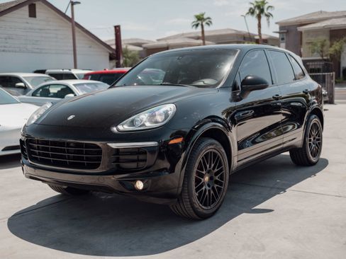 Used 2017 Porsche Cayenne Platinum Edition AWD/4WD image 1