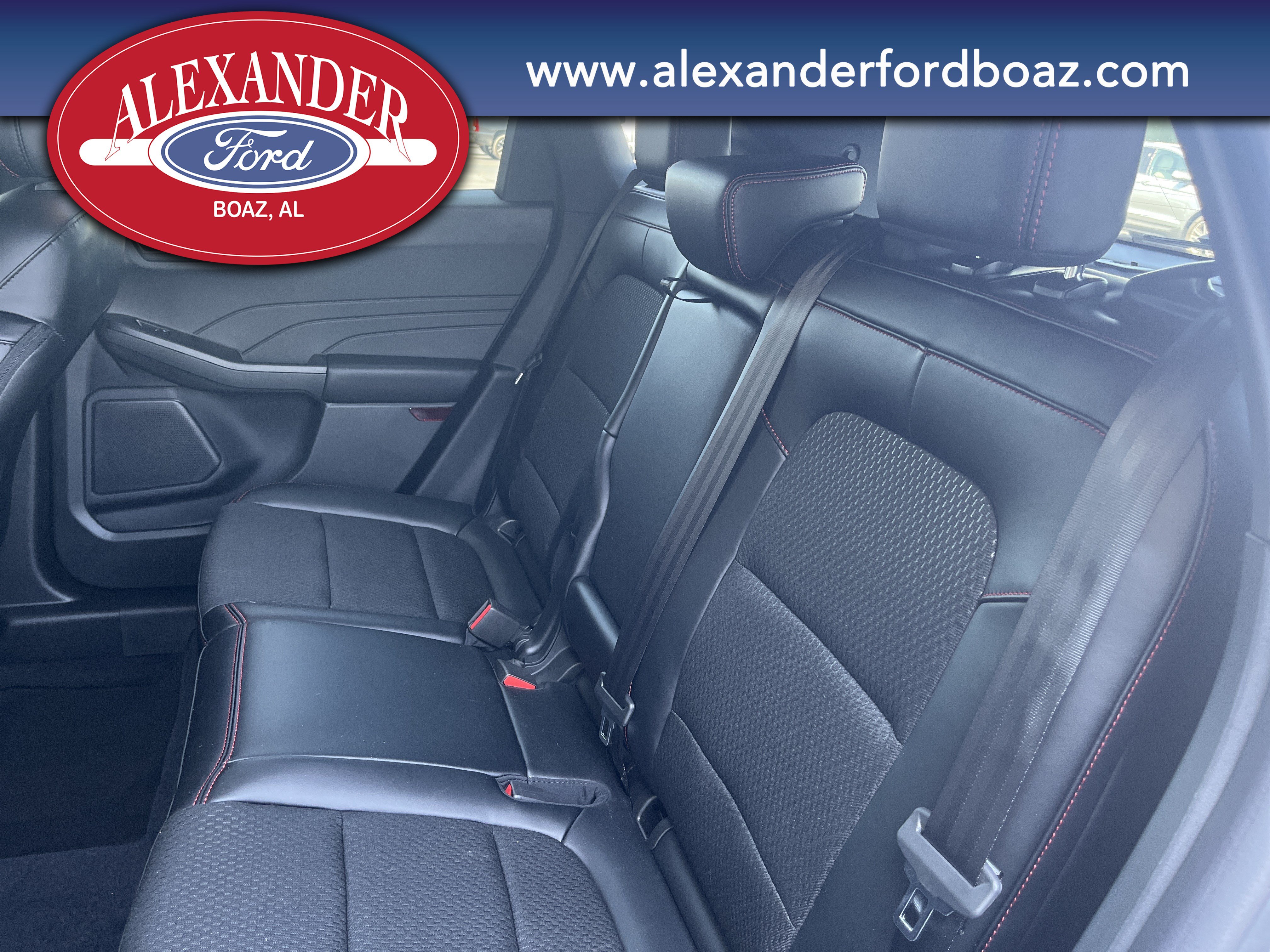 Used 2025 Ford Escape ST-Line AWD/4WD image 13