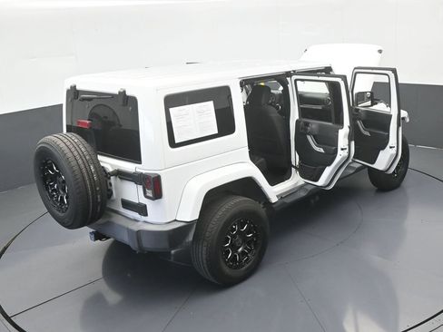 Used 2018 Jeep Wrangler Unlimited Sahara w/ Connectivity Group image 66