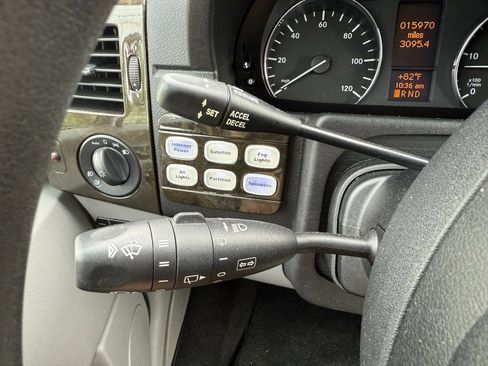 Used 2016 Mercedes-Benz Sprinter 3500 image 22