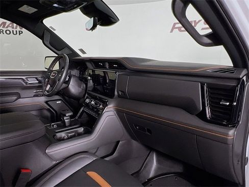 Used 2025 GMC Sierra 1500 AT4 w/ AT4 Premium Package image 40