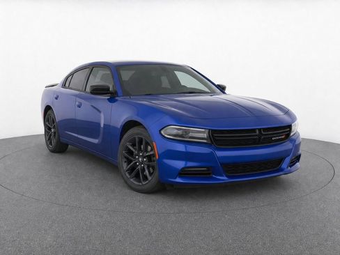 Used 2021 Dodge Charger SXT w/ Blacktop Package RWD image 2