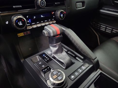 Used 2025 Toyota Tacoma 4x4 Double Cab Hybrid image 19