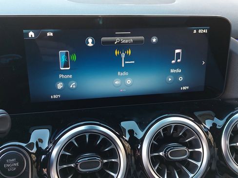 Certified 2025 Mercedes-Benz GLA 250 image 22