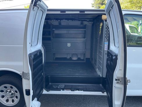 Used 2014 Chevrolet Express 1500 RWD image 23