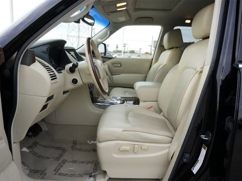 Used 2016 INFINITI QX80 w/ Driver's Assistance Package image 16