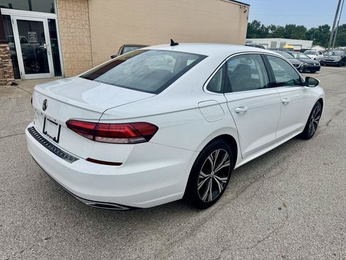 Used 2021 Volkswagen Passat 2.0T SE FWD image 5
