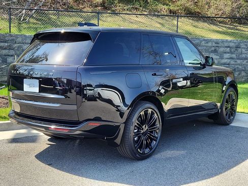 New 2026 Land Rover Range Rover SE AWD/4WD image 2